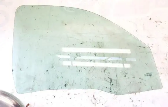 Citroen Berlingo Front door window glass four-door