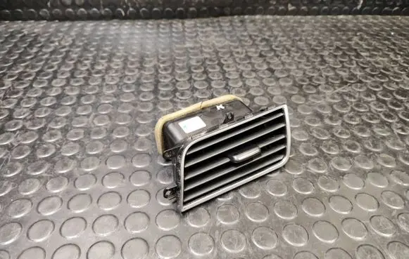 Audi A8 S8 D4 4H Dashboard side air vent grill/cover trim 4H2820901