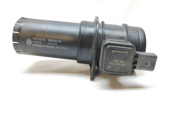 Skoda Octavia Mk2 (1Z) Mass air flow meter 03L906461 5WK9700 6847287