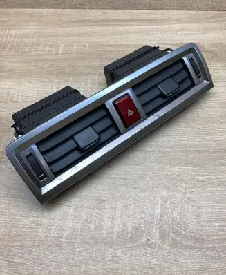Subaru Outback (BS) Dash center air vent grill 66110AL00A