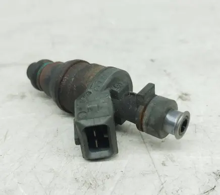 Fuel injector