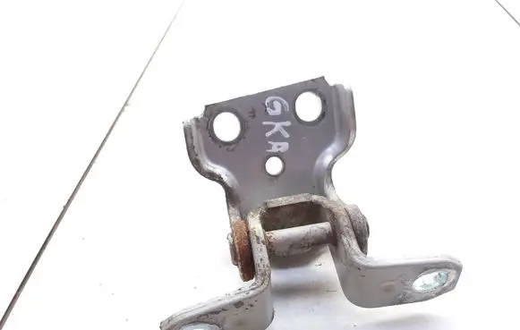 Suzuki Liana Rear door lower hinge
