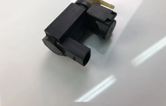 Volvo XC60 Turbo solenoid valve 31339808