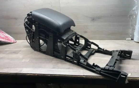 Mercedes-Benz R W251 Armrest A2516801052 16878380