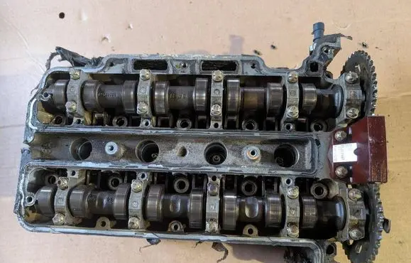 Opel Corsa D Engine head 