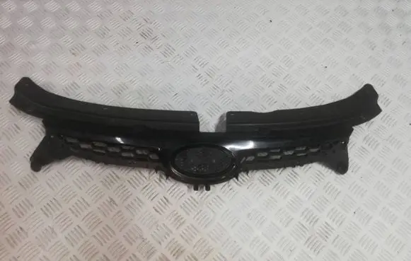 Hyundai i10 Front bumper upper radiator grill 863660X000