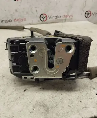 Nissan Pulsar Rear door lock 825013ZL0A