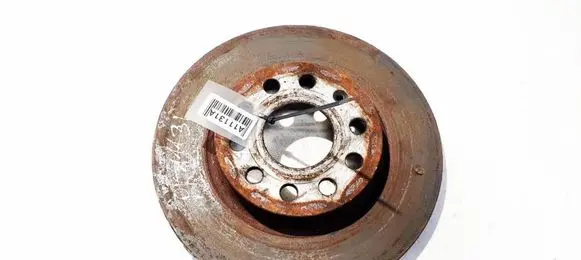 Volkswagen Golf V Front brake disc VENTILIUOJAMAS