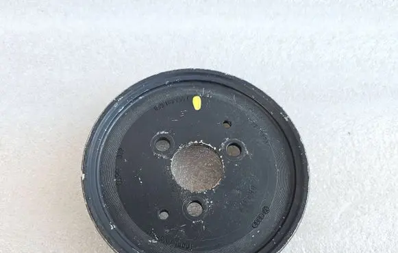 Volkswagen Touareg I Power steering pump pulley 059145255C