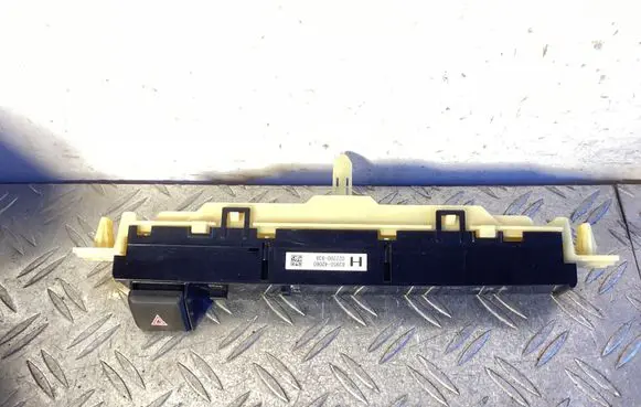 Toyota RAV 4 (XA40) Screen/display/small screen 8395042060 022200938