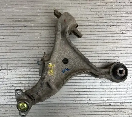 Volvo V70 Front lower control arm/wishbone 9492119