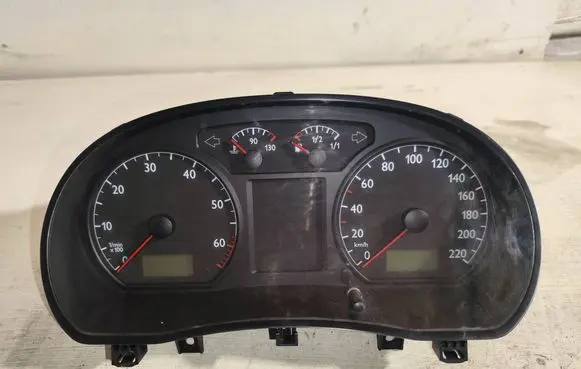 Speedometer (instrument cluster)