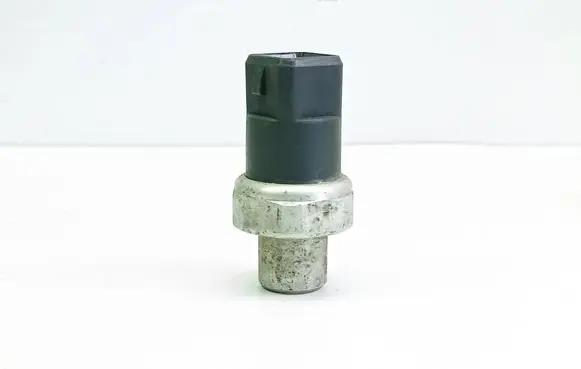 Audi A6 S6 C5 4B Air conditioning (A/C) pressure sensor 8D0959482B TDP302QADG2