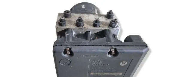 Volkswagen Golf IV ABS Pump 1J0907379P