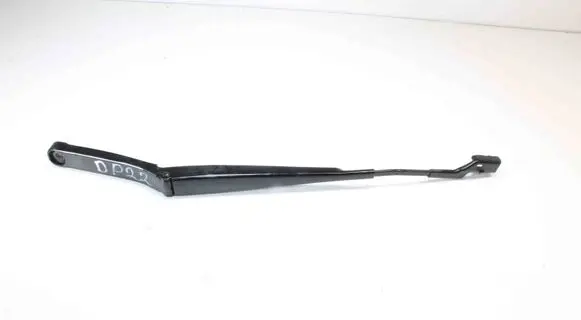 Volkswagen PASSAT B7 Windshield/front glass wiper blade 3AC955410