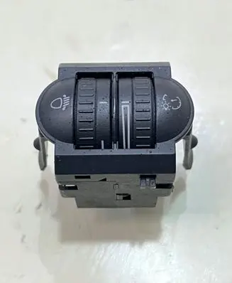 Volkswagen Jetta VI Fog light switch 5C6941333A |00000000000X1