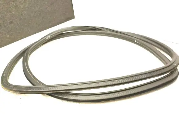 Mercedes-Benz Vito Viano W639 Rubber seal front coupe door 
