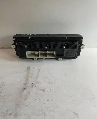 Volkswagen Golf V Climate control unit 74641421