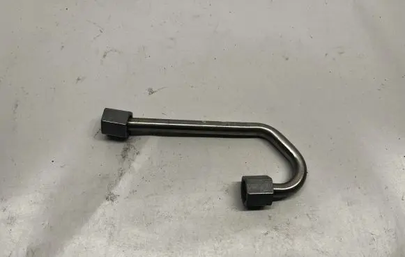 Volkswagen Jetta VII Fuel line pipe 04E130241AM