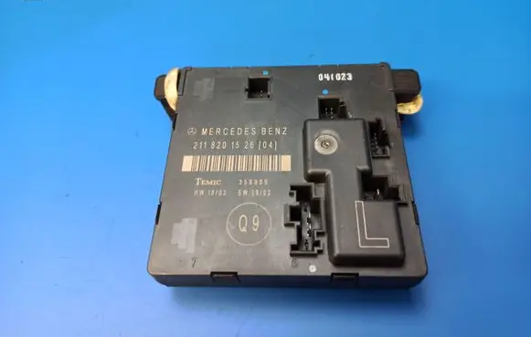 Mercedes-Benz E W211 Door control unit/module 2118201526