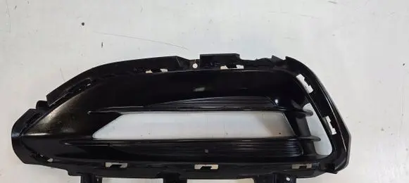 Hyundai i40 Front fog light trim/grill XE865533Z510RANZEZ