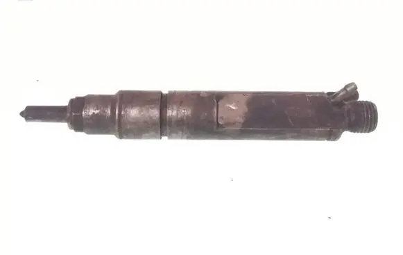 Volkswagen Golf III Fuel injector 028130201G