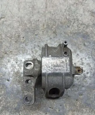 Volkswagen Golf V Engine mount bracket 1K0199262AS
