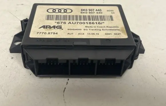 Audi Q7 4L Parking PDC control unit/module 8K0907440