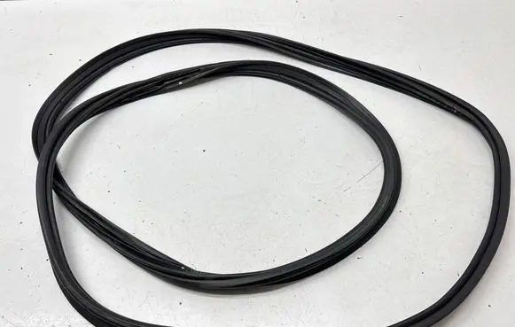 Toyota Highlander XU50 Trunk rubber seal (body) 