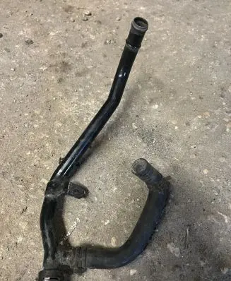 Audi A6 S6 C5 4B Engine coolant pipe/hose 058121058B 058121058