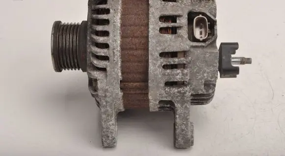 Renault Clio IV Generator/alternator 231006754R