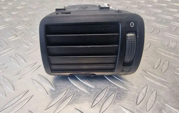 Volkswagen PASSAT B5.5 Dashboard side air vent grill/cover trim 3B0819703D