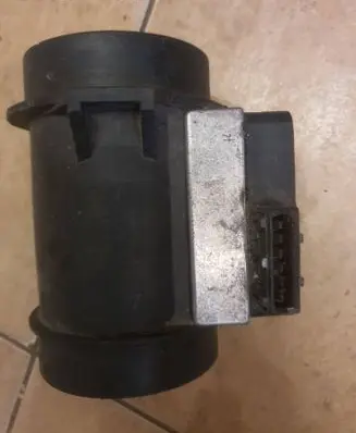 Volkswagen PASSAT B3 Throttle valve 0280213021 768301 768301A