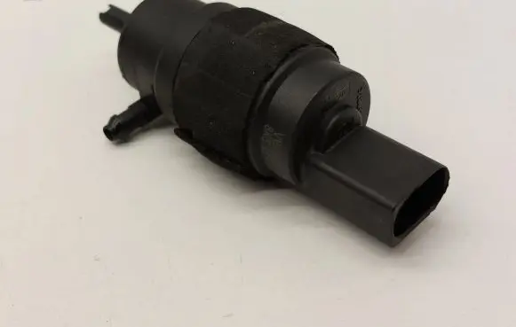 Audi A4 S4 B8 8K Windscreen/windshield washer pump 8K5955647