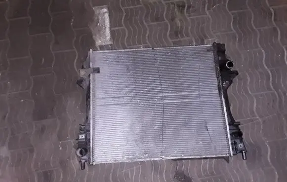 Jaguar S-Type Coolant radiator 4R838005BD
