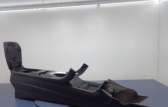 Ford Mondeo MK I Center console ES73F043B04A