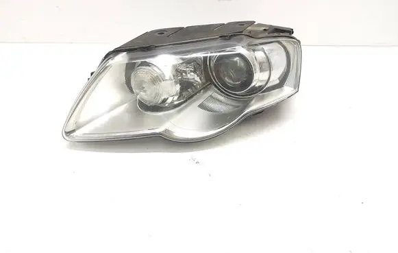 Volkswagen PASSAT B6 Headlight/headlamp 3C0941751