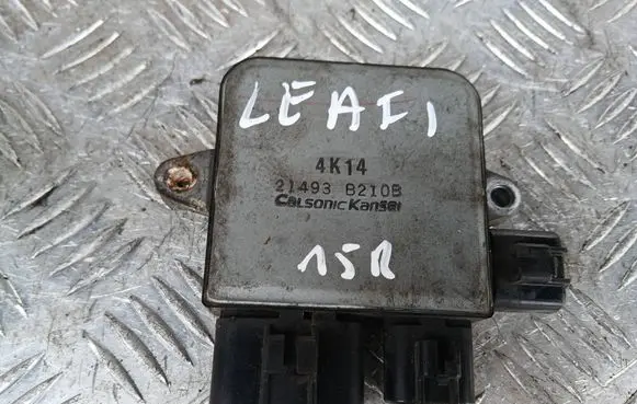 Nissan Leaf I (ZE0) Fan control module 21493B210B