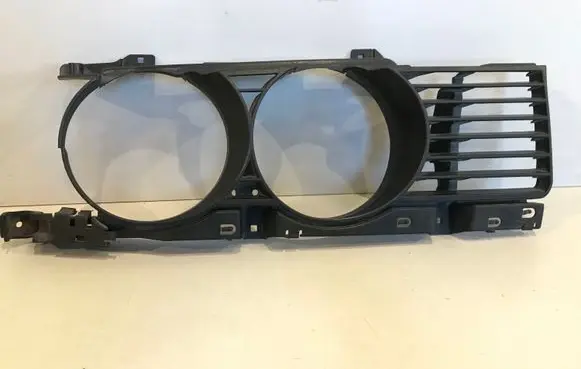 BMW 5 E34 Front bumper upper radiator grill