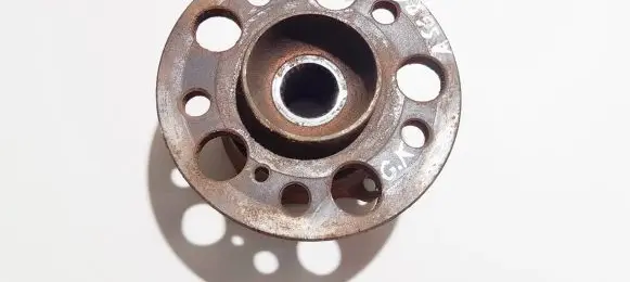 Mercedes-Benz E W211 Rear wheel hub
