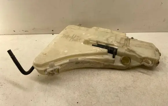 BMW 5 F10 F11 Windshield washer fluid reservoir/tank 7269663 13264011 8050439