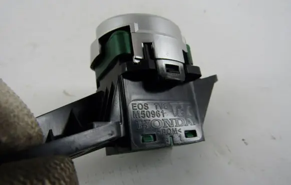 Honda Civic IX Other switches/knobs/shifts m50961