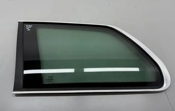 Volvo XC90 Rear side window 43R001582
