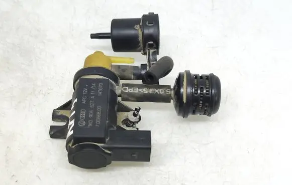 Volkswagen Transporter - Caravelle T5 Turbo solenoid valve 1K0906627A 14T070 70086800