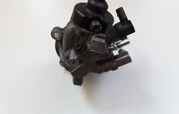 Mini Clubman F54 Fuel injection high pressure pump 0445010764