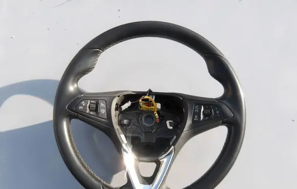 Opel Astra K Steering wheel