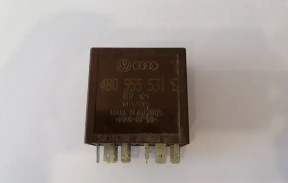 Audi A6 S6 C5 4B Window wiper relay 4B0955531E