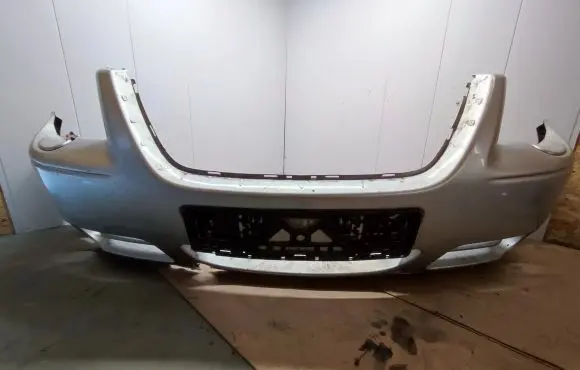 Chrysler Grand Voyager IV Front bumper