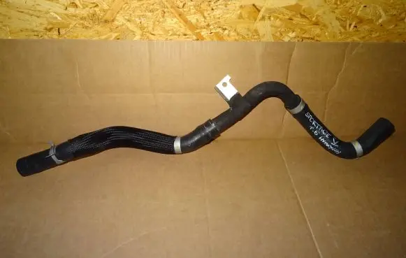 KIA Sportage Engine coolant pipe/hose