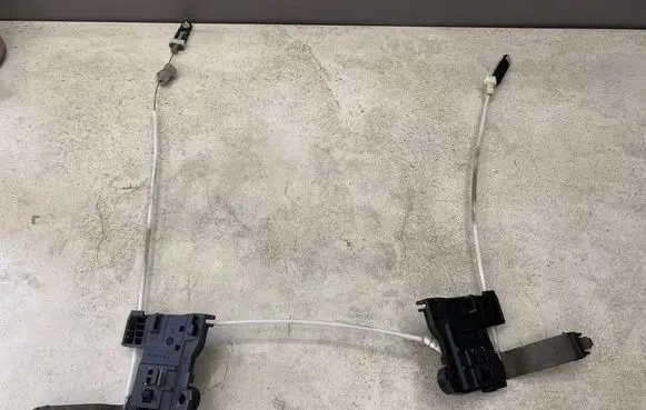 BMW 3 E46 Seat back rest lock catch 8099134